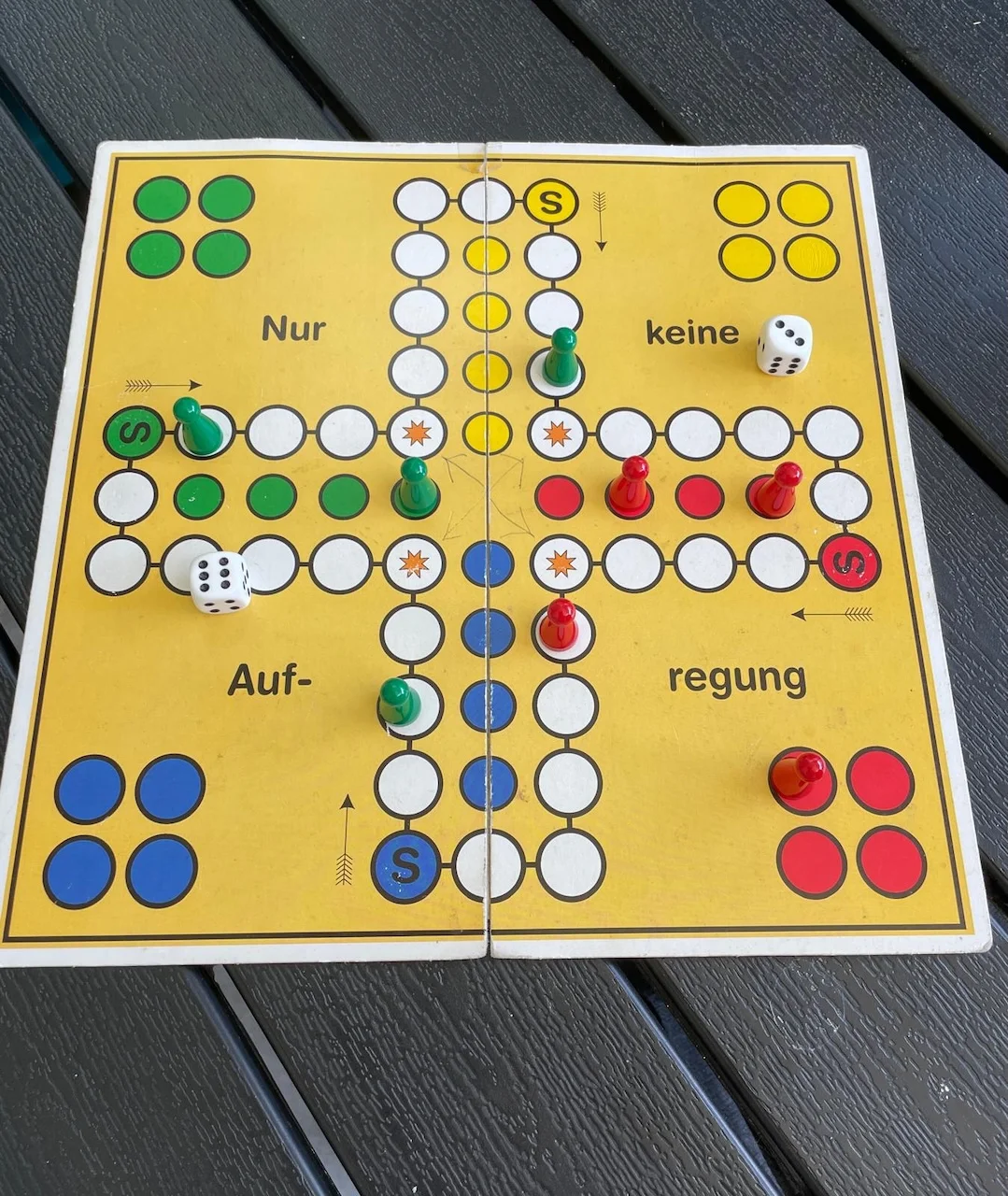 Brettspiel von Personenbetreuung